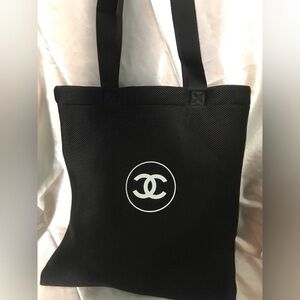 Chanel makeup gift cosmetic bag